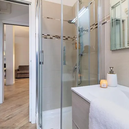 Two-room 5 Minutes' Walk From The Historic Center * Όπως