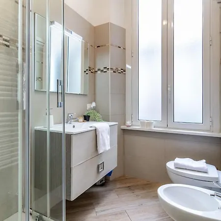 Two-room 5 Minutes' Walk From The Historic Center 아파트