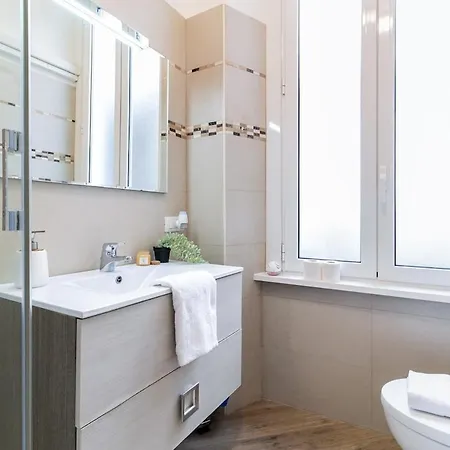 Апартаменты Two-room 5 Minutes' Walk From The Historic Center *