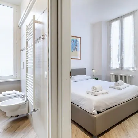 Апартаменты Two-room 5 Minutes' Walk From The Historic Center *