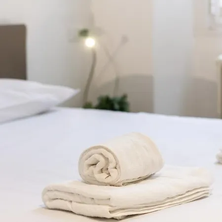 Two-room 5 Minutes' Walk From The Historic Center * Комо