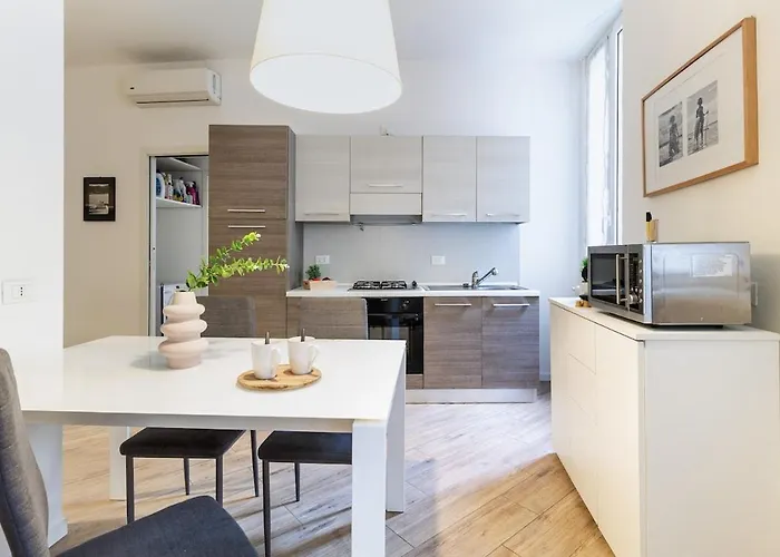 Two-room 5 Minutes' Walk From The Historic Center * Como