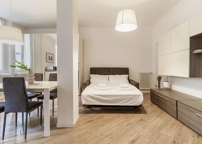 Daire Two-room 5 Minutes' Walk From The Historic Center Como