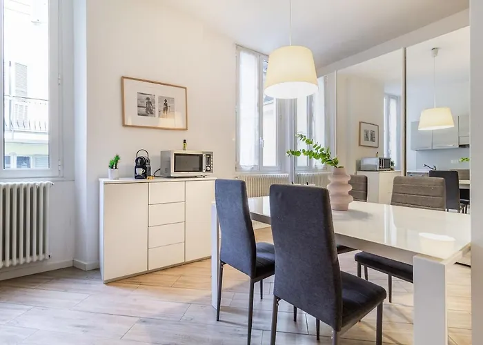 Two-room 5 Minutes' Walk From The Historic Center Apartment *