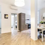Two-room 5 Minutes' Walk From The Historic Center Διαμέρισμα