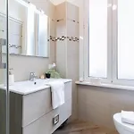 Διαμέρισμα Two-room 5 Minutes' Walk From The Historic Center *