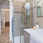 Two-room 5 Minutes' Walk From The Historic Center * Όπως