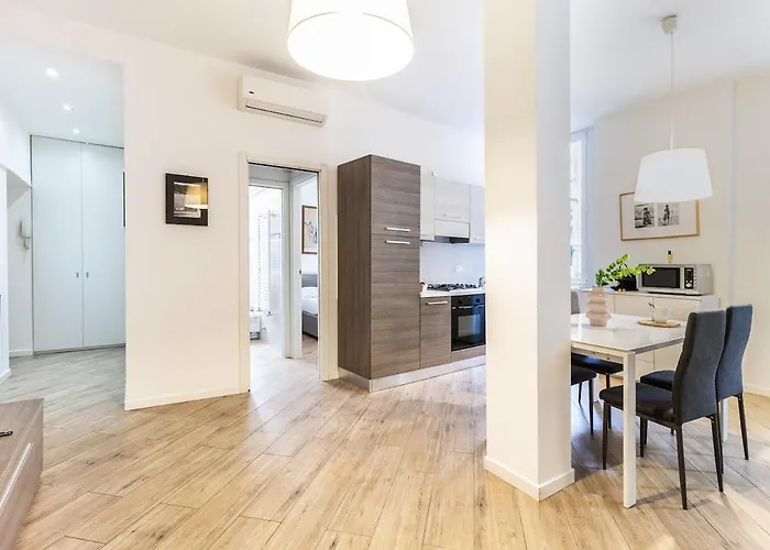 Two-room 5 Minutes' Walk From The Historic Center דירה